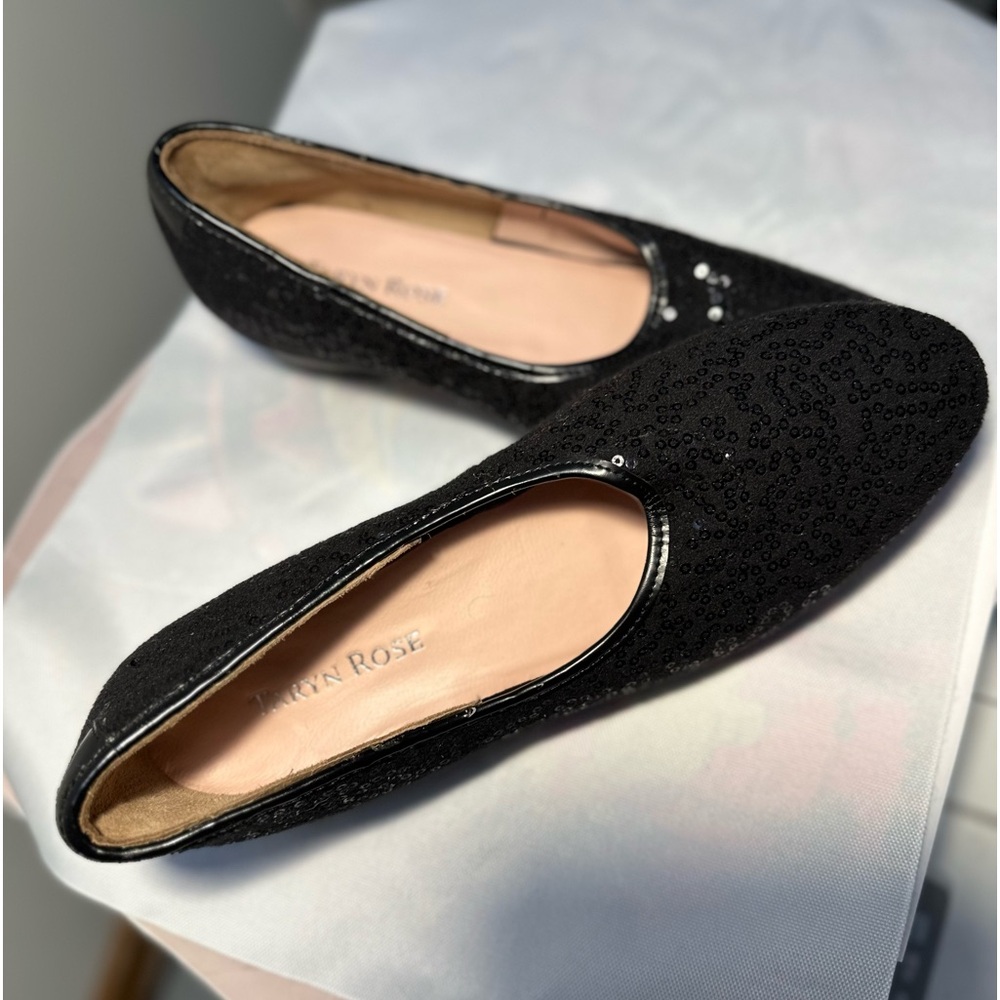 Vintage Taryn Rose sequin black 1” heel 8m